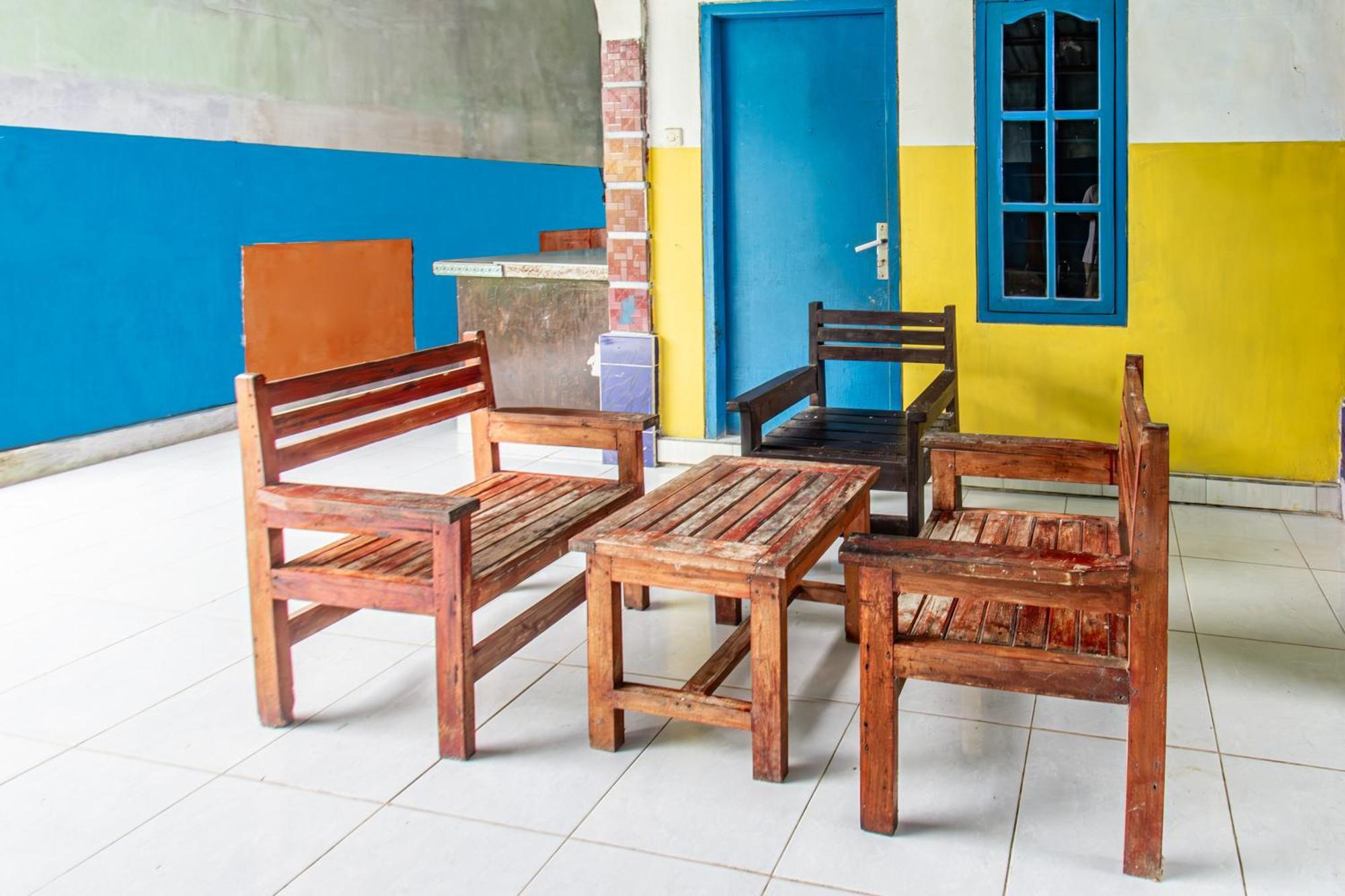 Kawi Homestay Praya Luaran gambar